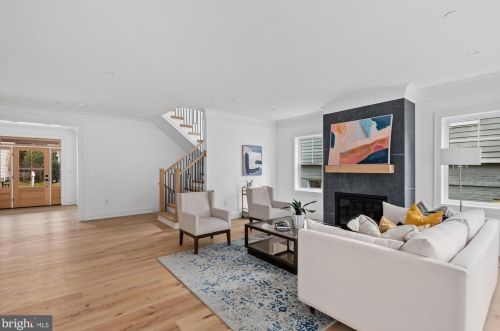 5805 Beech Ave, Bethesda MD  20817-3407 exterior