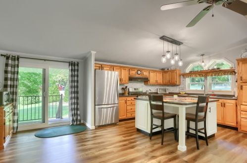 550 Potts Rd, Hookstown PA 15050-1335 exterior