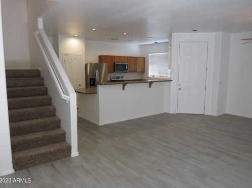 7468 31st Way, Phoenix AZ  85042-6062 exterior