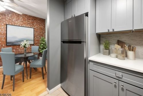 6-16 Blackwell St, Dover NJ 07801-4643 exterior