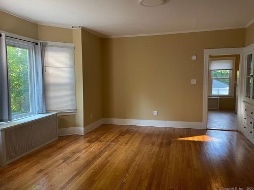 558 Main St, Meriden CT  06451-2710 exterior