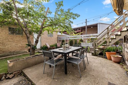 464 Artesian Ave, Chicago IL 60629-1210 exterior