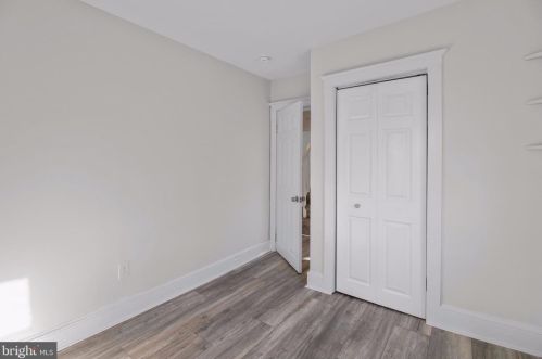 6 Bonsall Ave, Manor PA exterior