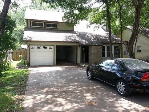 9719 Anderson Village Dr, Austin TX  78729-2701 exterior