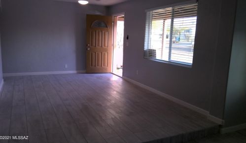 4619 6th St, Tucson, AZ 85711-2907