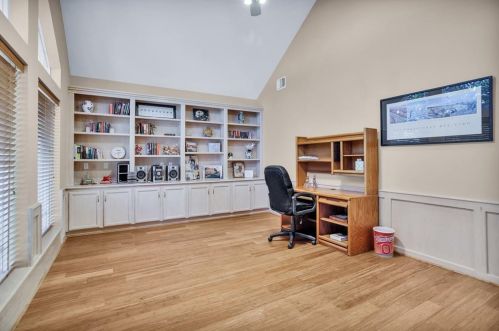 11 Greenview St, Montgomery TX 77356-8456 exterior