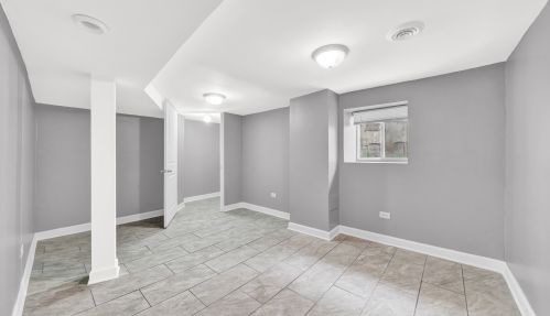 4428 Monroe St, Chicago IL 60624-2519 exterior