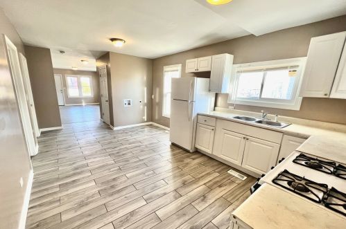 811 8th St, Waukegan IL 60085-7209 exterior