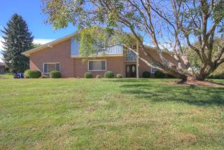 2251 Bahama Rd, Lexington, KY 40509-9545