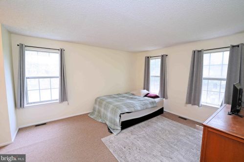 46 Lehavre Ct, Trenton NJ  08619-4723 exterior