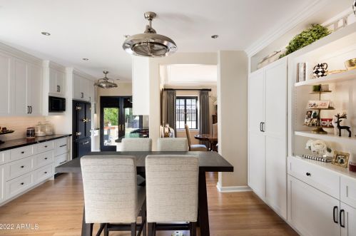 2050 11th Ave, Phoenix AZ  85007-1509 exterior