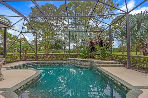 9328 Scarborough Ct, Fort Pierce FL  34986-3360 exterior