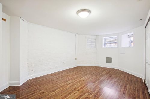 3005 11th St, Washington DC  20001-3905 exterior