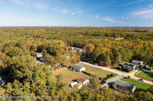 626 Berkeley Ave, Berkeley Township NJ 08721-3703 exterior