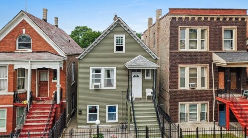 2720 Karlov Ave, Chicago IL 60652-3121 exterior