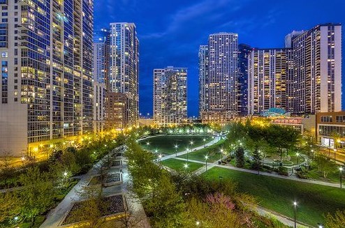 420 Waterside Dr, Chicago IL  60601-4700 exterior