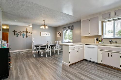 545 Quincy Rd, Turlock CA  95380-4329 exterior