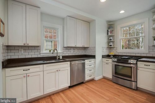 1317 Ritchie Pl, Washington DC 20017-2620 exterior