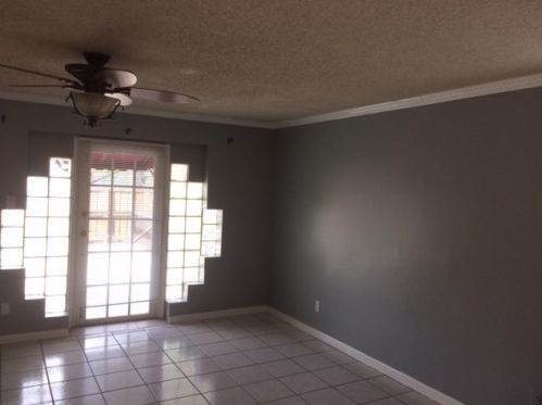 1 Cedar Cir, Boynton Beach FL 33436-9116 exterior