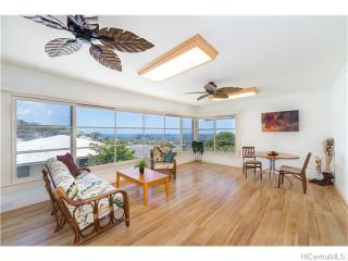 1808 Saint Louis Dr, Honolulu HI  96816-1933 exterior