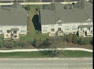 484 Vaughn Cir, Aurora IL  60502-6764 exterior