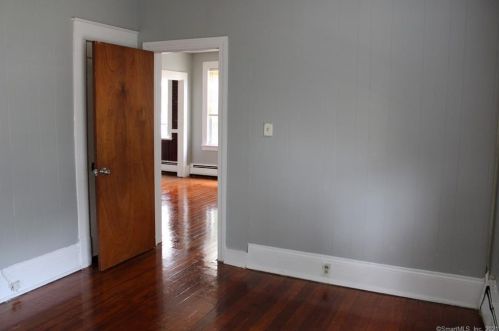 101 Belden St, New Britain CT 06051-2801 exterior