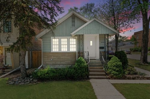 2048 72nd Ct, Chicago, IL 60707-3101