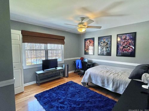 27 Patrick Dr, Seymour CT 06483-2372 exterior