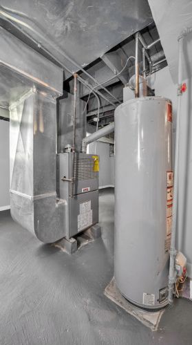 11948 Parnell Ave, Chicago IL  60628-5922 exterior