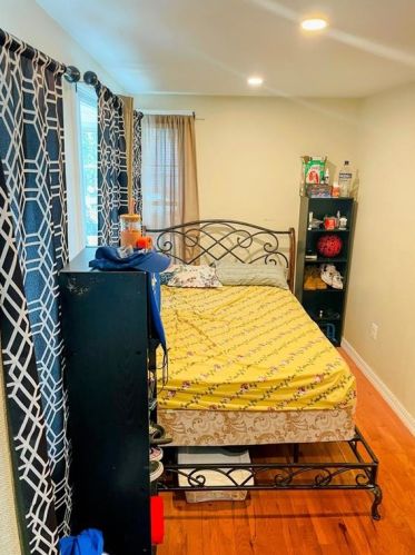 359 Carrington Ave, Woonsocket RI  02895-4622 exterior