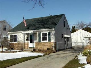 14800 Grapeland Ave, Cleveland OH  44111-2132 exterior