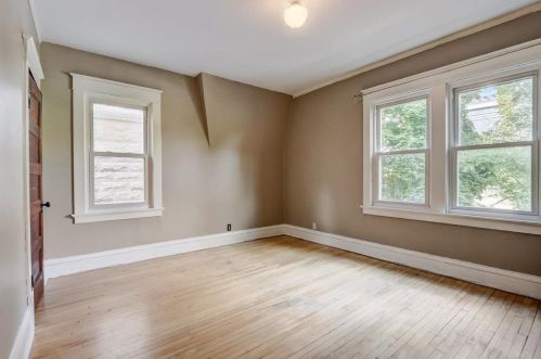 2109 Kenwood Blvd, Milwaukee WI  53211-3311 exterior