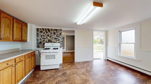 226 Farmington Ave, New Britain CT 06053-2932 exterior