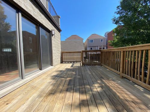 1821 Oakdale Ave, Chicago IL  60657-4023 exterior