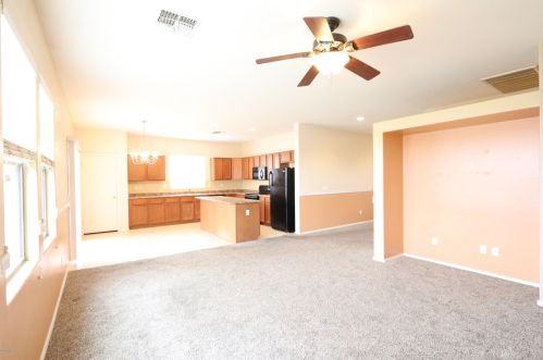 2815 74 Dr, Phoenix AZ 85033-2556 exterior