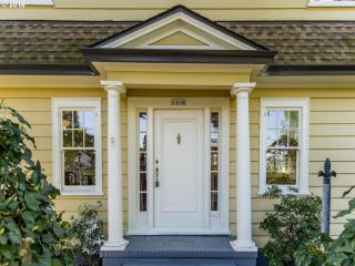 1810 Fremont St, Portland OR  97212-2350 exterior