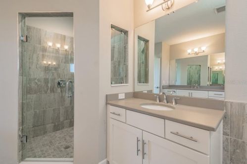 3606 Himes Ave, Tampa FL 33607-6607 exterior