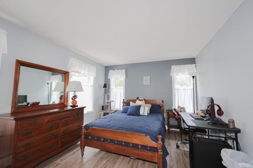 23 Vinton Dr, Concord NH  03303-1582 exterior