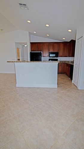 673 Haas Ave, Fort Pierce FL  34953-6418 exterior