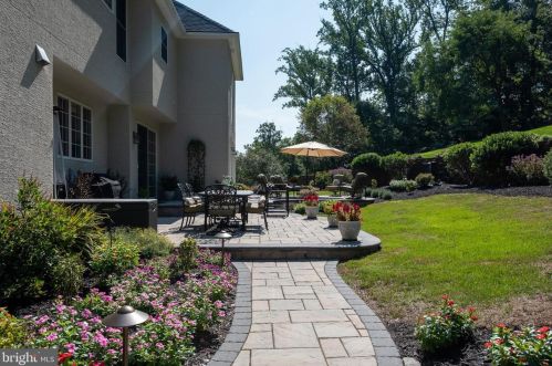 101 Indian Springs Dr, Media PA 19063-5622 exterior