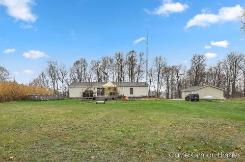 1660 120 Ave, Allegan MI 49010-8527 exterior