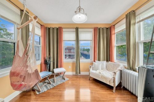 51 Madison Ave, Perth Amboy NJ 08861-4306 exterior