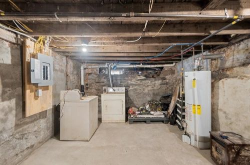 76 Newark St, Providence RI 02908-5316 exterior