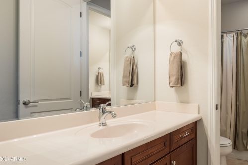 3753 Ember Glow Way, Phoenix AZ 85050-4928 exterior