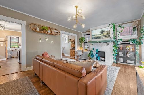 843 Florence Ave, Pittsburgh PA 15202-2720 exterior