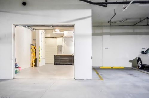 1035 3rd Ave, Naples FL 34102-5813 exterior