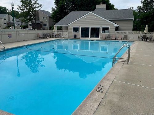 276 Shagbark Dr, Derby, CT 06418-2627