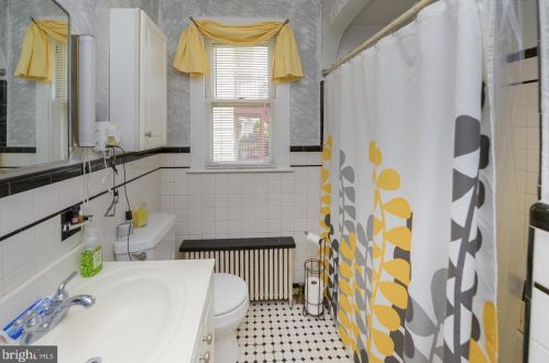 305 Cattell Ave, Camden NJ 08107-2334 exterior