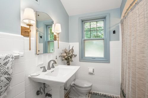 3906 52nd St, Milwaukee WI  53220-2606 exterior