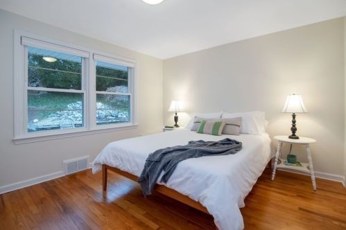 1110 Amostown Rd, West Springfield MA 01089-4309 exterior